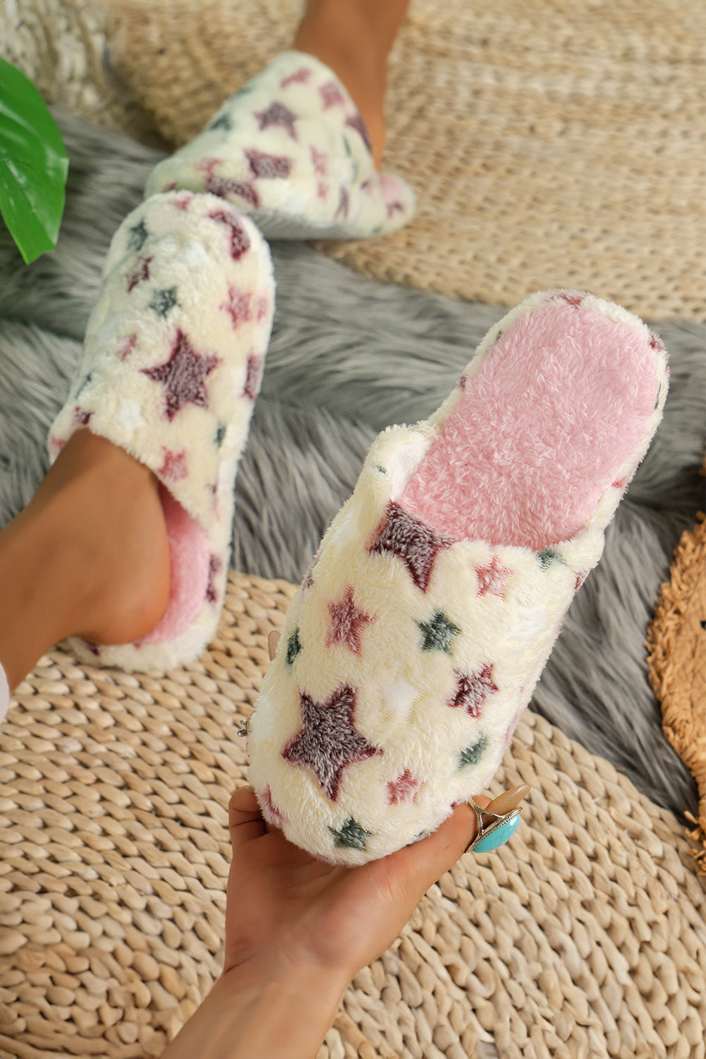 Pink Star Pattern Plush Slippers