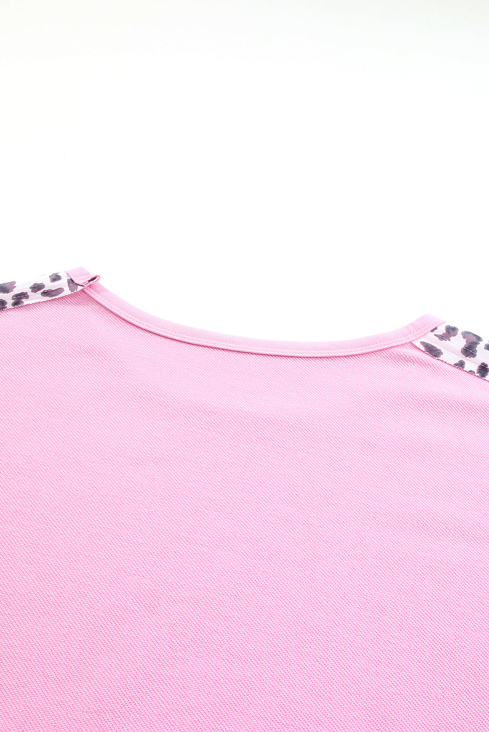 Pink Exposed Seam Leopard Print Plus Size Sweatshirt