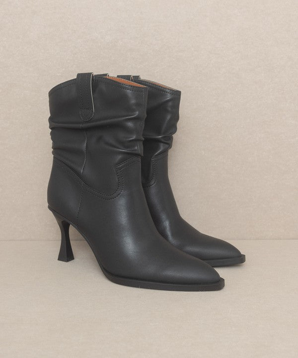 Vegan Leather Riga - Western Inspired Slouch Boots