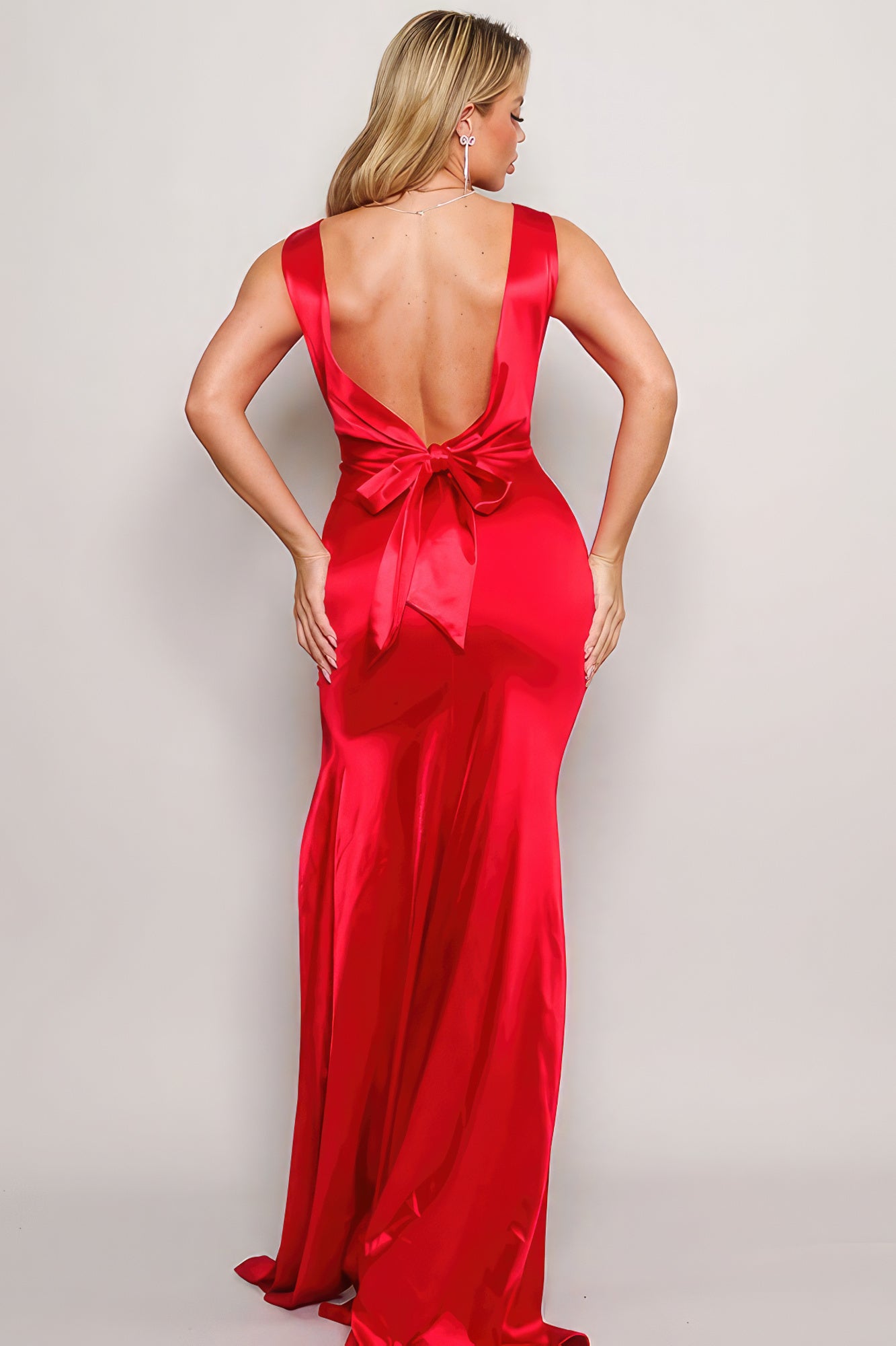 Sleeveless Deep V Low Back Maxi Dress