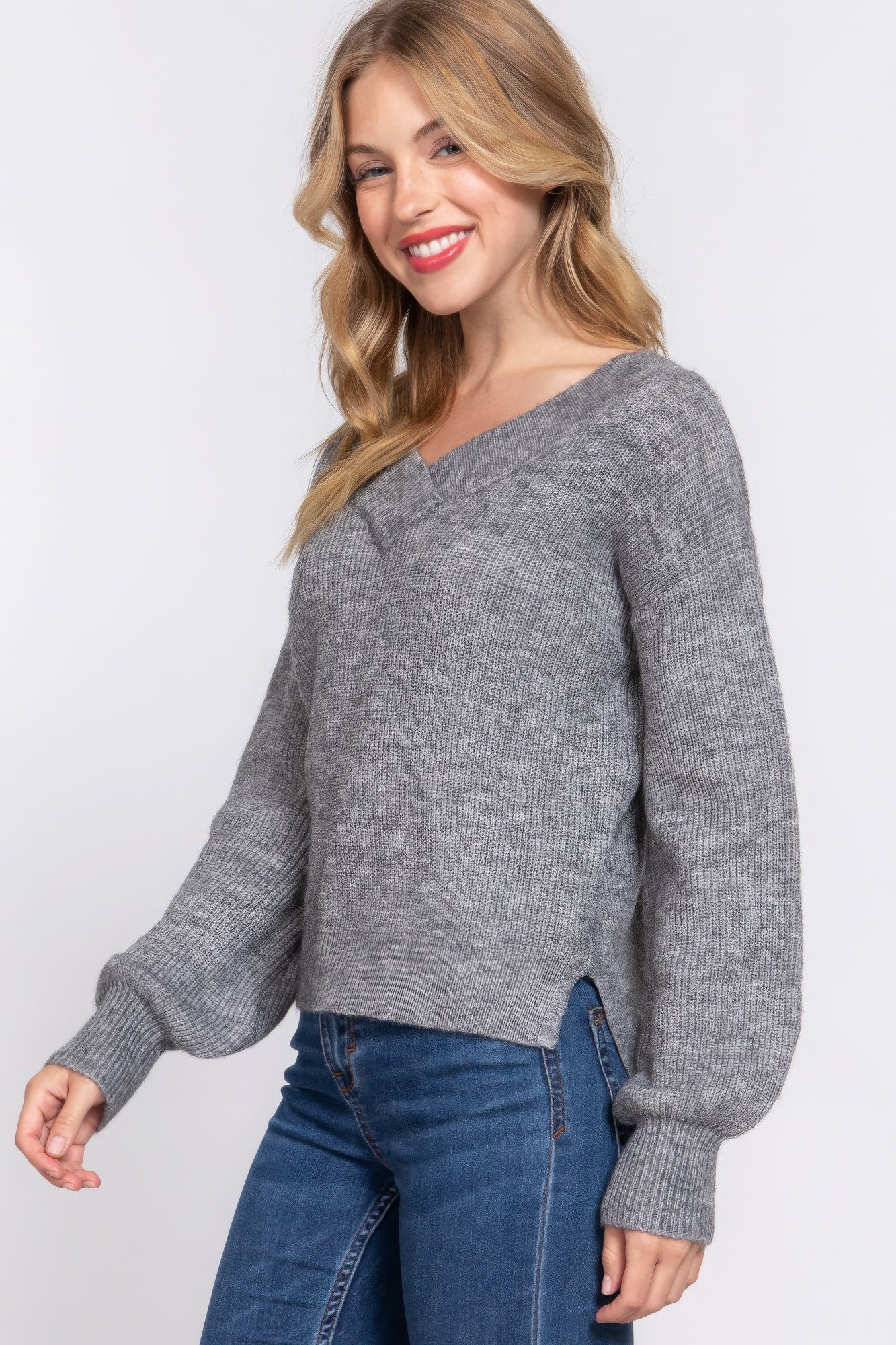 Long Slv V-neck Sweater