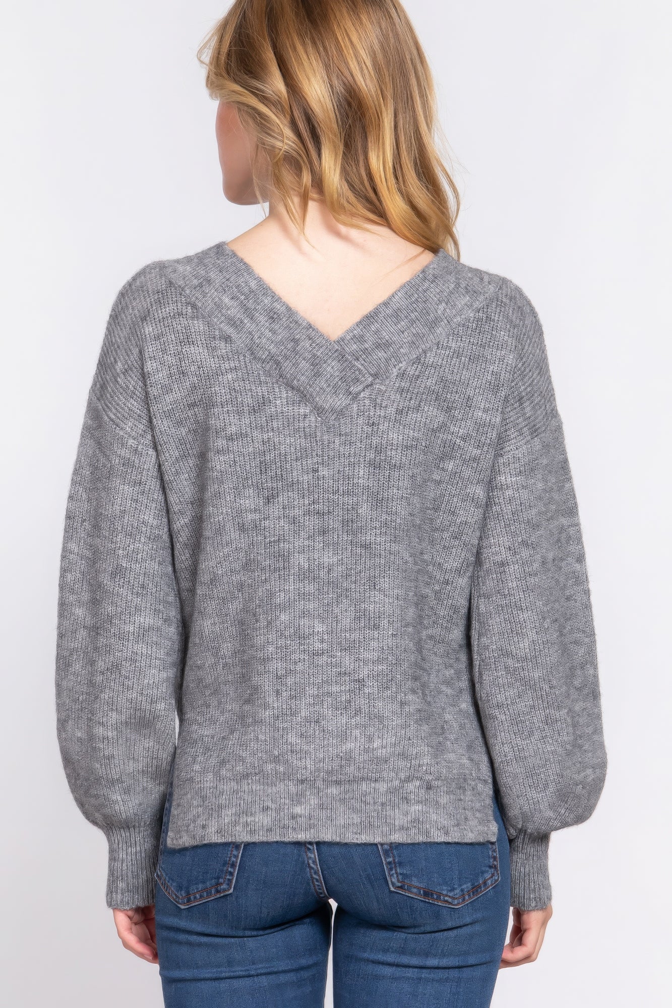 Long Slv V-neck Sweater