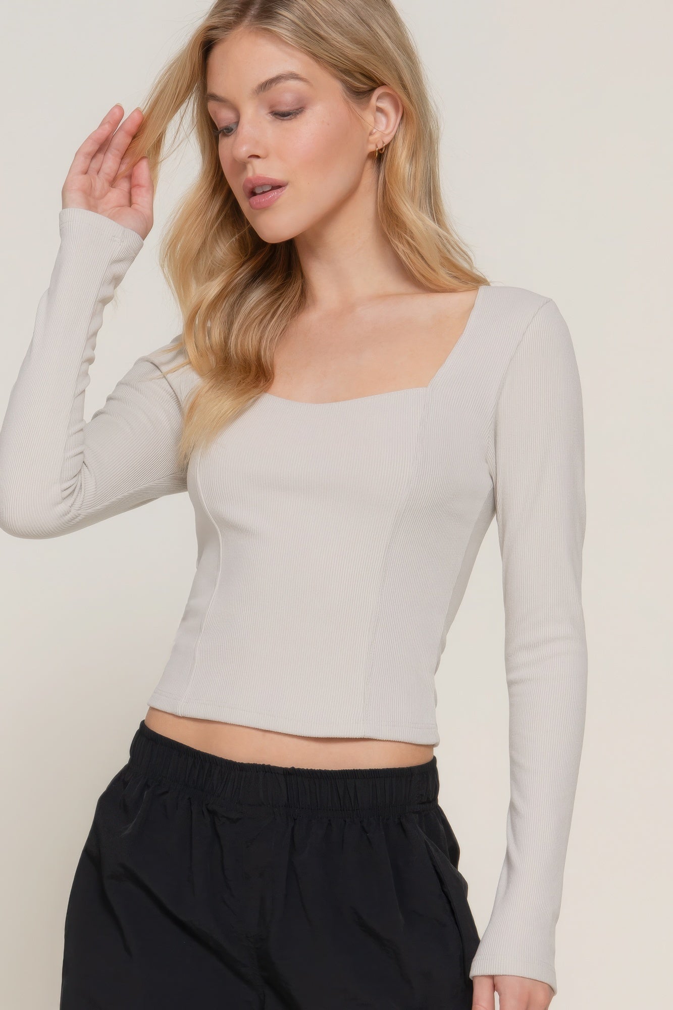 Long slv sweetheart knit top